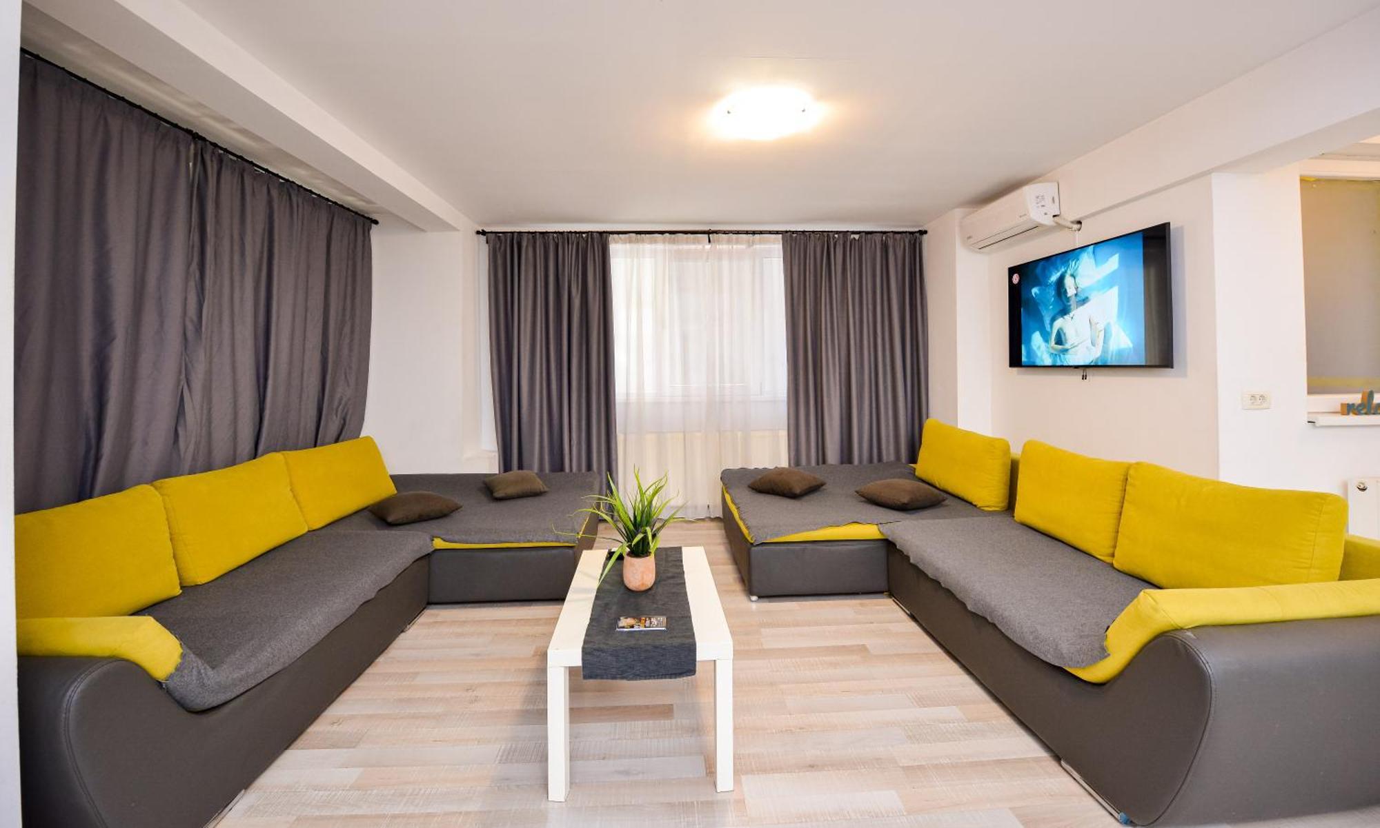 בוקרשט City Center Suite With Terrace מראה חיצוני תמונה