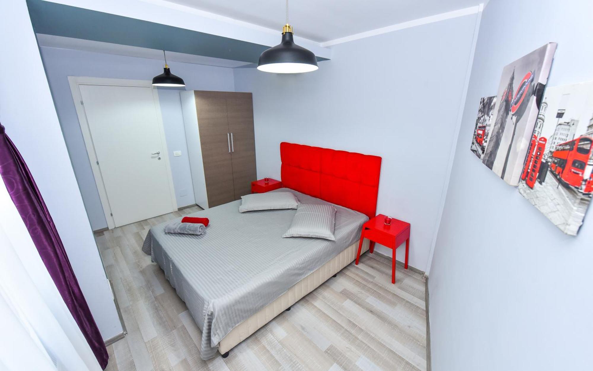 בוקרשט City Center Suite With Terrace מראה חיצוני תמונה